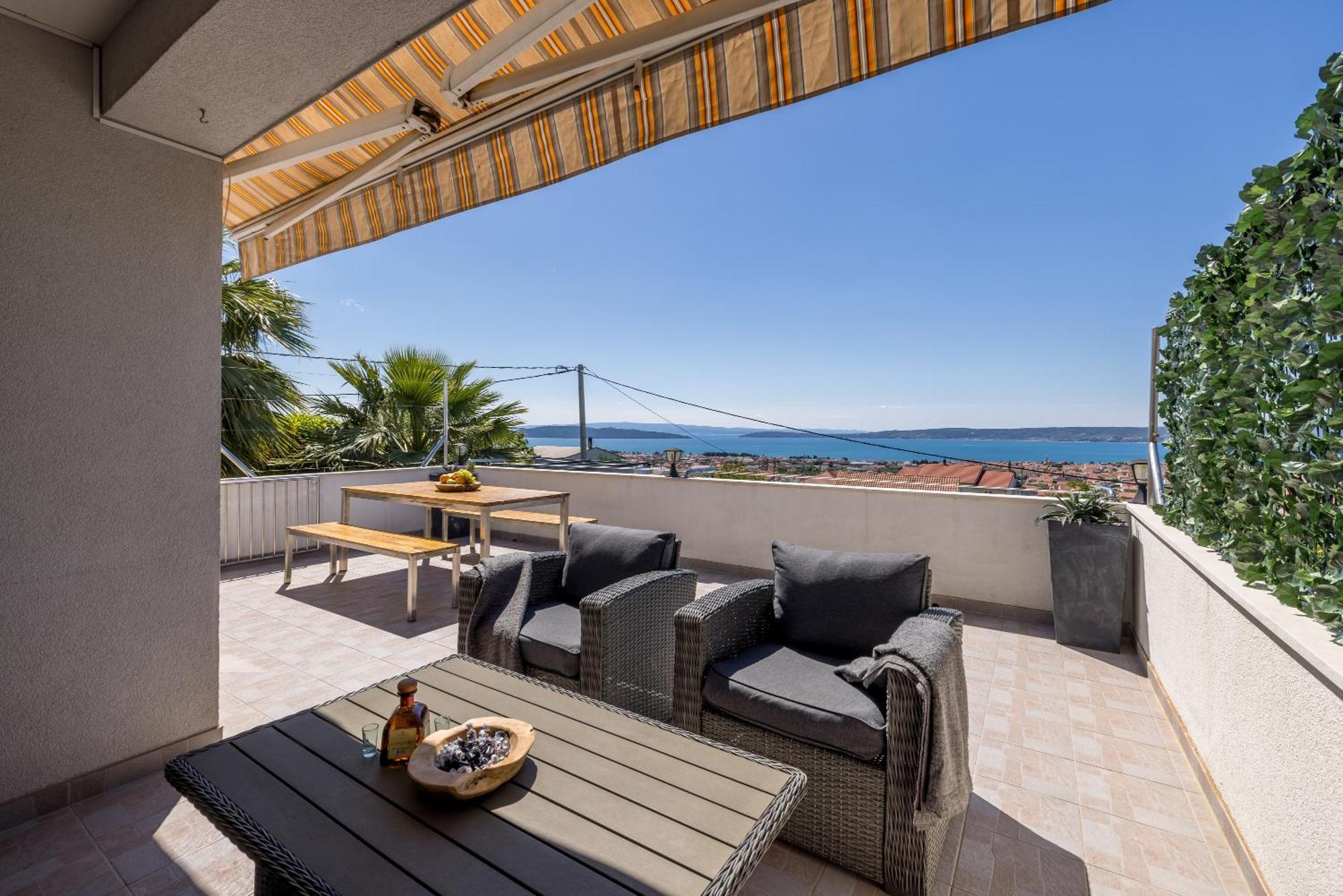 Sun Castle Holiday House Babic Kaštel Stari المظهر الخارجي الصورة