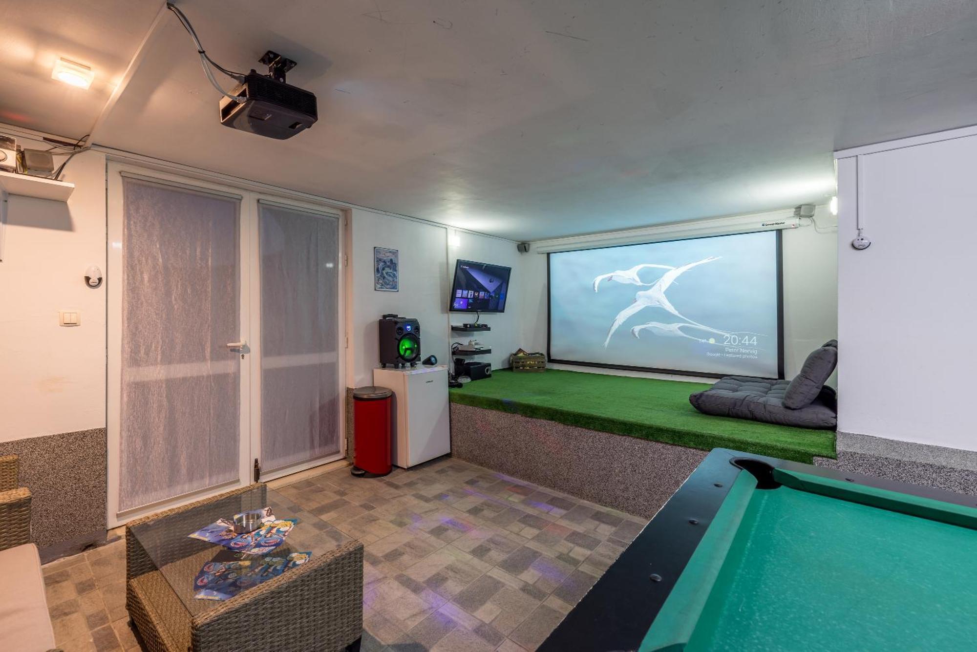 Sun Castle Holiday House Babic Kaštel Stari المظهر الخارجي الصورة