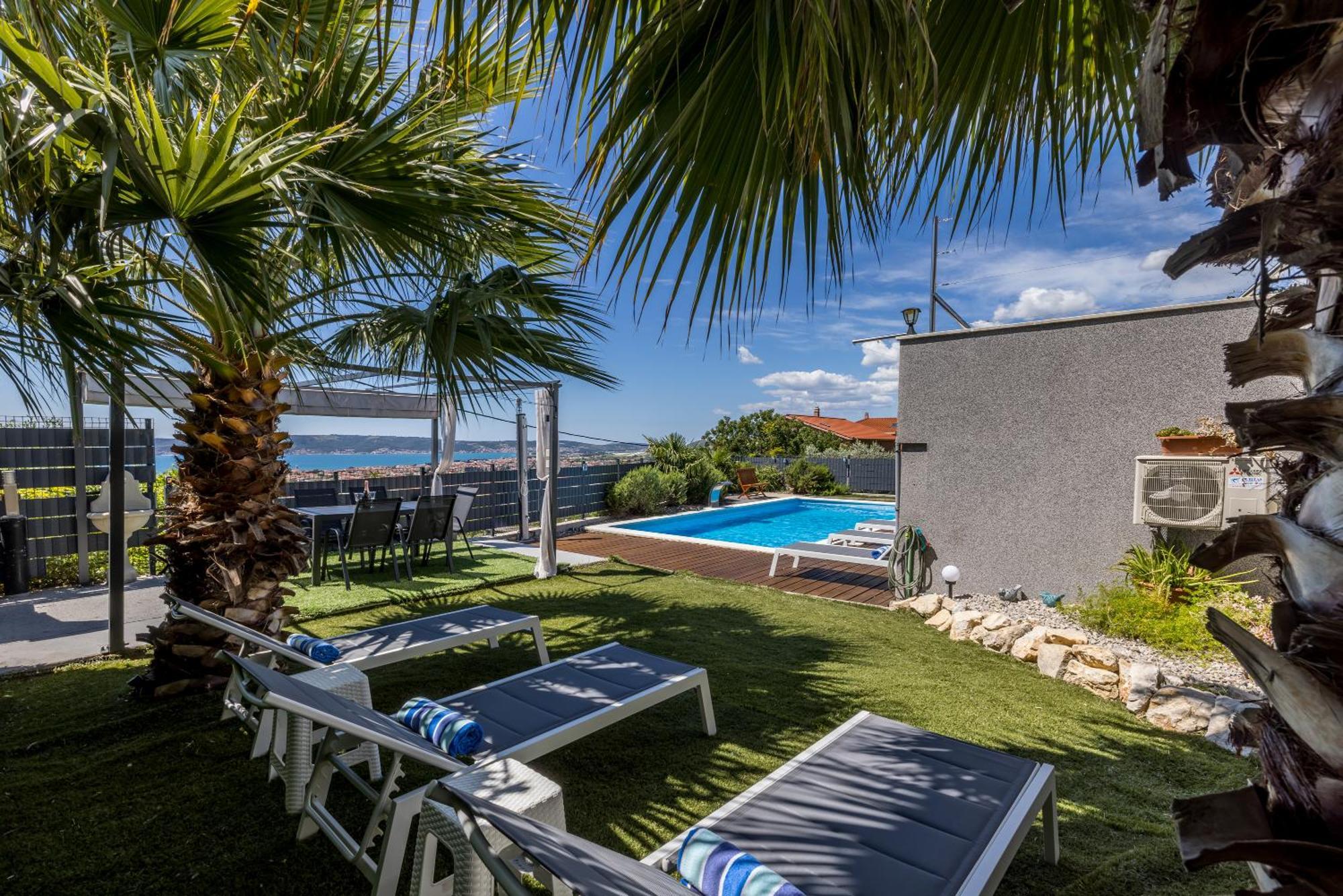 Sun Castle Holiday House Babic Kaštel Stari المظهر الخارجي الصورة