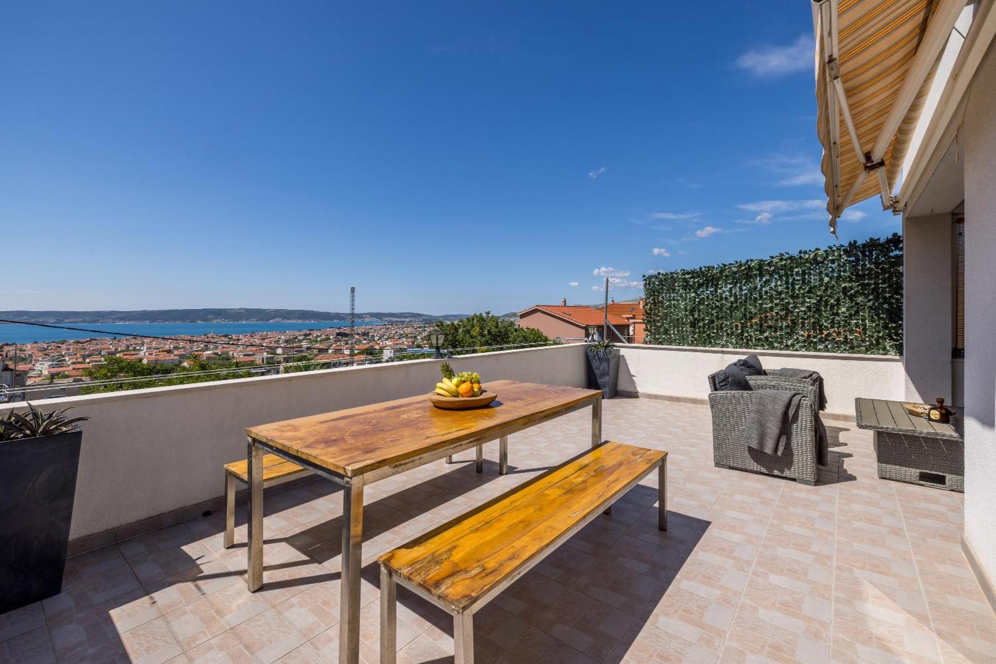 Sun Castle Holiday House Babic Kaštel Stari المظهر الخارجي الصورة